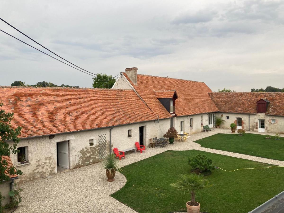 Le Clos Des Chateaux Bed & Breakfast Chitenay Exterior photo